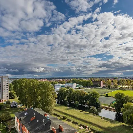 Salt Island Sea And Harbor View By Renters Apartman Kołobrzeg